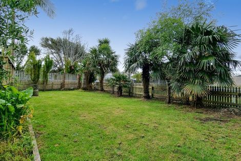 Photo of property in 1/32 Parakai Avenue, Parakai, 0830