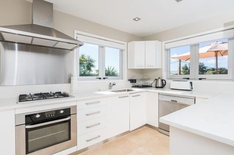 Photo of property in 32 Lincoln Street, Mangawhai Heads, Mangawhai, 0505