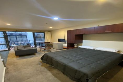 Photo of property in Atrium Towers, 4h/154 The Terrace, Wellington Central, Wellington, 6011