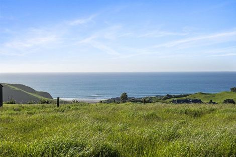 Photo of property in Tapuae, 11 Washer Road, Omata, New Plymouth, 4374