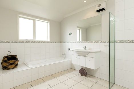 Photo of property in 64 Hillcrest Avenue, Witherlea, Blenheim, 7201