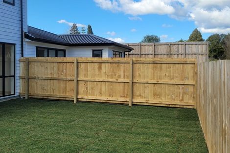 Photo of property in 41b Candia Road, Swanson, Auckland, 0614