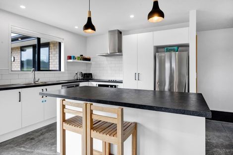 Photo of property in 1 Macbeth Street, Stratford, 4332