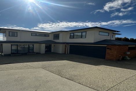 Photo of property in 165a Carlisle Road, Northcross, Auckland, 0632