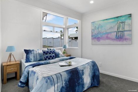 Photo of property in 1/111 Arran Road, Browns Bay, Auckland, 0630
