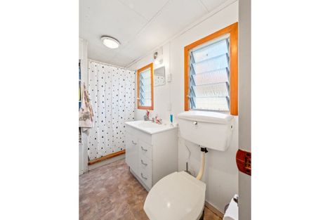 Photo of property in 7 Kinnibeg Street, Albert Town, Wanaka, 9305