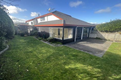 Photo of property in 122 Westchester Drive, Churton Park, Wellington, 6037