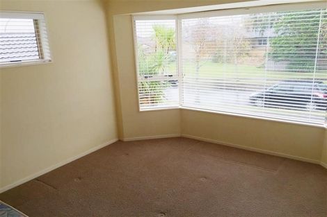 Photo of property in 12 Pukatea Avenue, Albany, Auckland, 0632