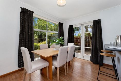 Photo of property in 30 Kowhai Street, Hamilton Lake, Hamilton, 3204