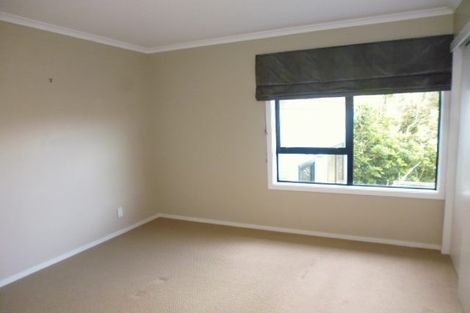 Photo of property in 32 Camellia Terrace, Maungaraki, Lower Hutt, 5010