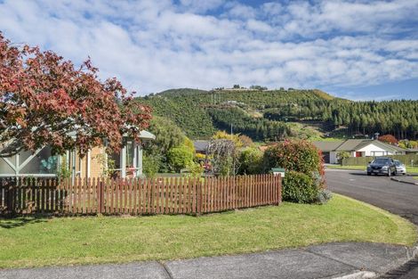 Photo of property in 2 Ashmore Place, Fairy Springs, Rotorua, 3015