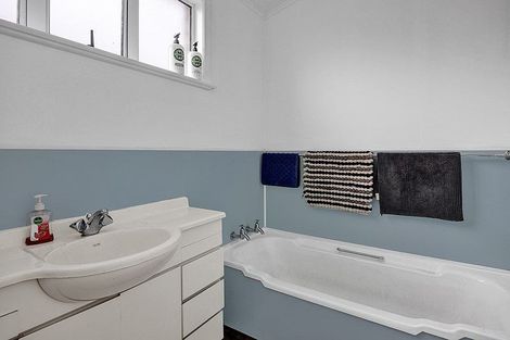 Photo of property in 6 Climie Crescent, Hawera, 4610