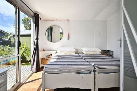 Photo of property in 8 Katrin Place, Mahia, 4198