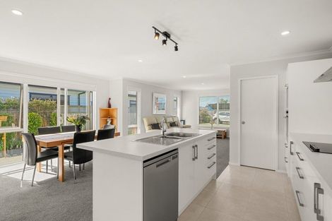 Photo of property in 12 Kotare Drive, Coastlands, Whakatane, 3120