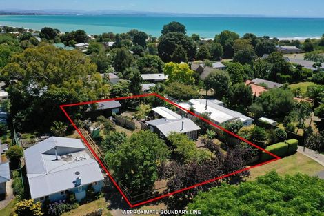 Photo of property in 11-13 Kuku Street, Te Awanga, 4102
