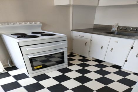 Photo of property in 8 Rolleston Street, Hokowhitu, Palmerston North, 4410