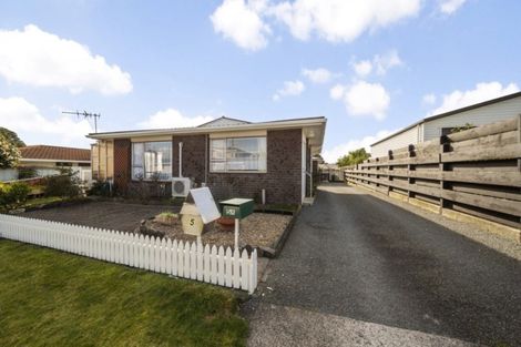 Photo of property in 5 Union Street, Merrilands, New Plymouth, 4312