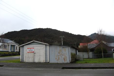 Photo of property in 37 Walsh Street, Reefton, 7830