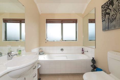 Photo of property in 27 Fergy Crescent, Wattle Downs, Auckland, 2103