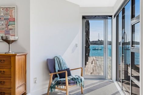 Photo of property in 8 The Parade, Bucklands Beach, Auckland, 2012