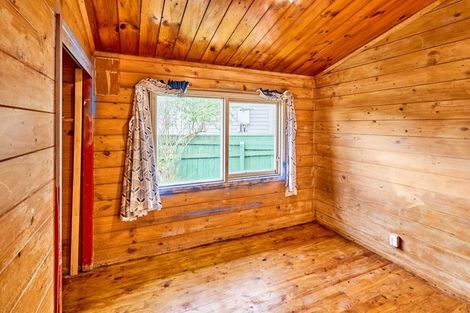 Photo of property in 3 Clematis Grove, Maungaraki, Lower Hutt, 5010