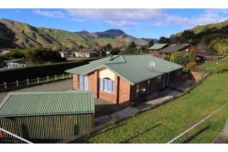 Photo of property in 31 Main Road, Havelock, 7100