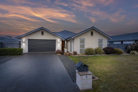 Photo of property in 6 Peter Place, Rangiora, 7400
