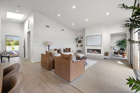 Photo of property in 63c Mangorei Road, Strandon, New Plymouth, 4312