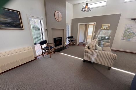 Photo of property in 29 Beach Road, Waikawa, Picton, 7220