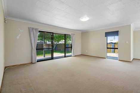 Photo of property in 277 Shakespeare Street, Leamington, Cambridge, 3432