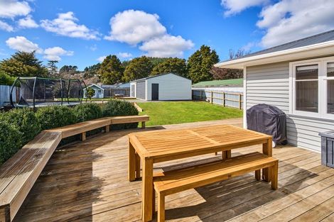 Photo of property in 3 Montgomery Crescent, Clouston Park, Upper Hutt, 5018