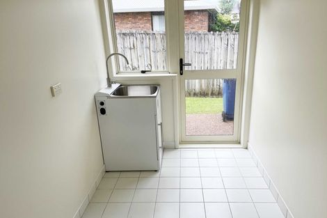 Photo of property in 19 San Bernadino Drive, Henderson, Auckland, 0612