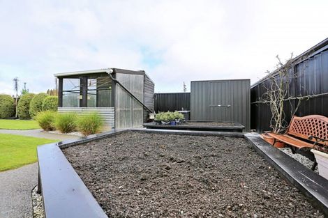 Photo of property in 9d Union Street, Winton, 9720