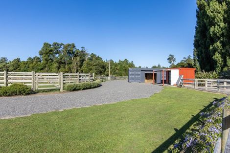 Photo of property in 2080 Elsthorpe Road, Elsthorpe, Havelock North, 4295