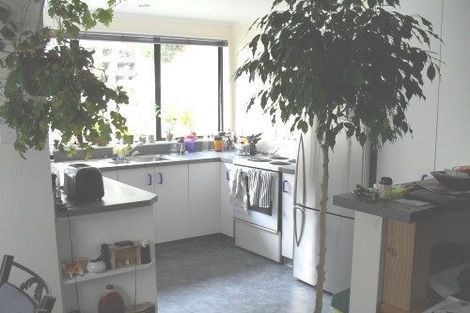 Photo of property in 20 Melrose Road, Island Bay, Wellington, 6023