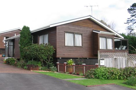 Photo of property in 1/20 Church Street, Swanson, Auckland, 0612