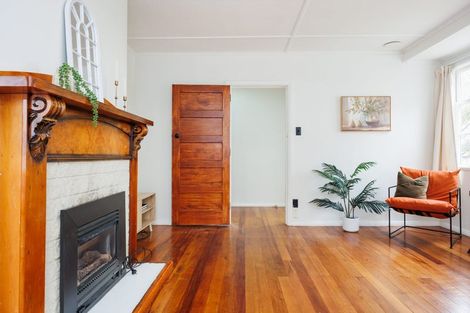 Photo of property in 654 Featherston Street, Roslyn, Palmerston North, 4414