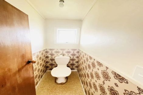 Photo of property in 68b Botany Road, Botany Downs, Auckland, 2010