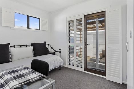 Photo of property in 1 Ensors Place, Waikuku Beach, 7402