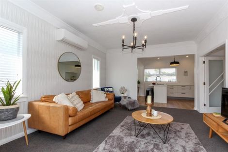 Photo of property in 27 Birdwood Avenue, Moturoa, New Plymouth, 4310