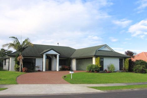 Photo of property in 12 Glencullen Place, Dannemora, Auckland, 2016