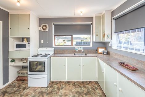 Photo of property in 10 Caius Avenue, Gonville, Whanganui, 4501