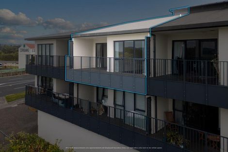 Photo of property in 12 Imperial Place, Henderson, Auckland, 0612