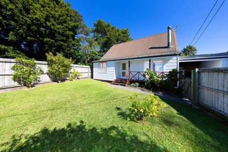 Photo of property in 1/252 Birkdale Road, Birkdale, Auckland, 0626