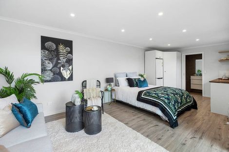 Photo of property in 56 Maupuia Road, Maupuia, Wellington, 6022