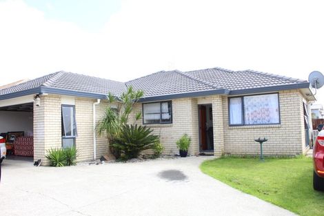 Photo of property in 12 George Arthur Place, Pukekohe, 2120