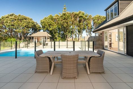 Photo of property in 34 Seatoun Heights Road, Seatoun, Wellington, 6022