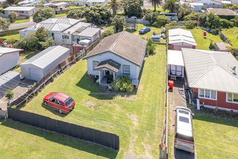 Photo of property in 22 Tregenna Street, Castlecliff, Whanganui, 4501