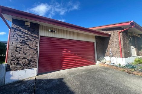 Photo of property in 12 Wairata Place, Te Atatu South, Auckland, 0610