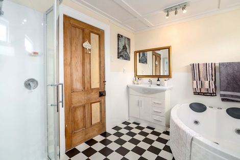 Photo of property in 27 Main Street, Greytown, 5712